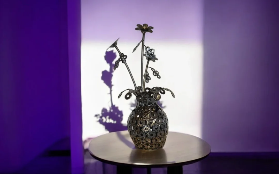 The Vase N.6
